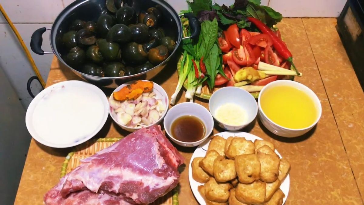 Nguyên liệu món ăn lẩu ốc