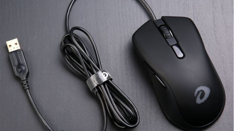 Chuột Dareu có dây có hiệu năng ổn định, không lo về pin.