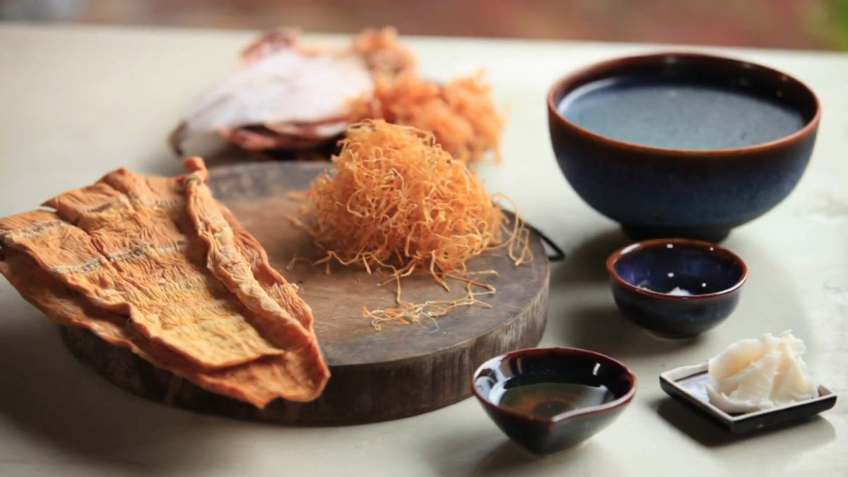 Nguyên liệu món ăn canh măng mực