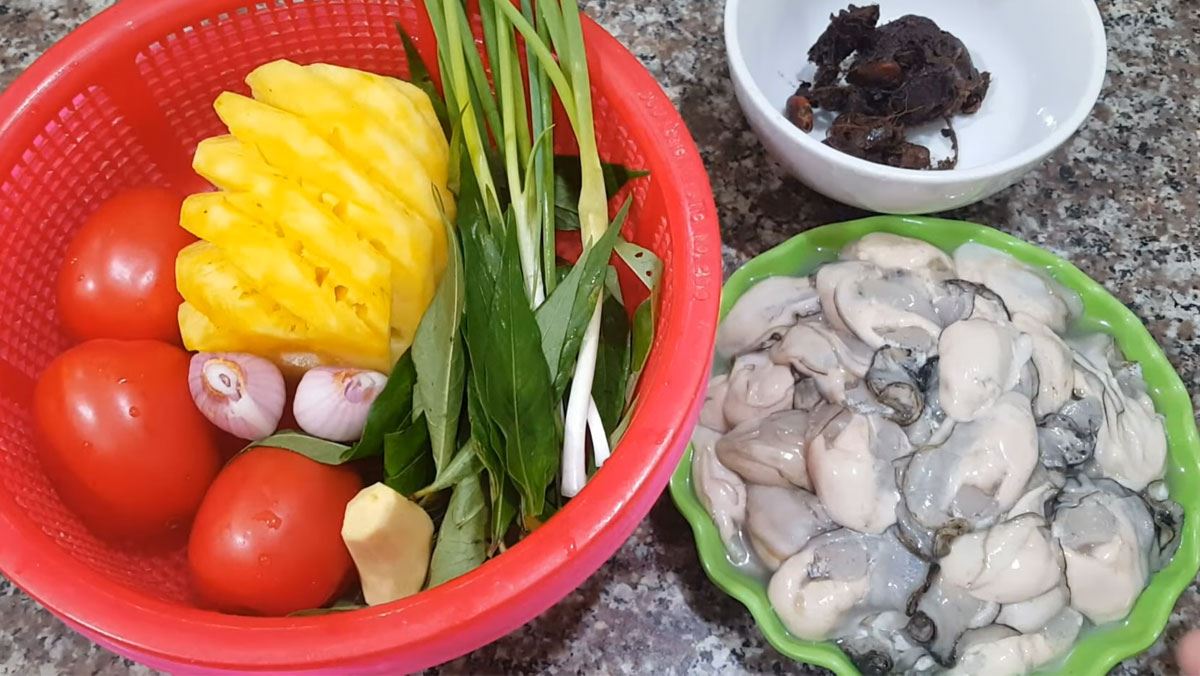 Nguyên liệu món ăn canh chua hàu sữa