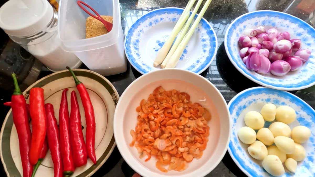 Nguyên liệu món ăn sa tế tôm