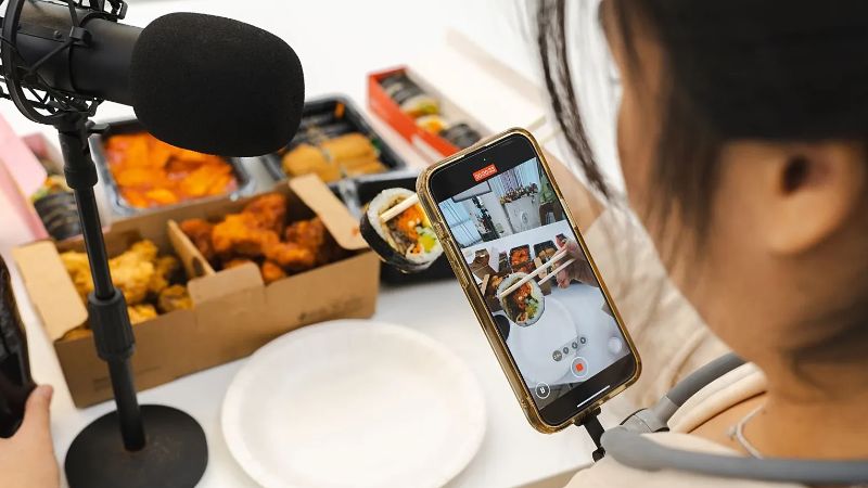 Food Reviewer