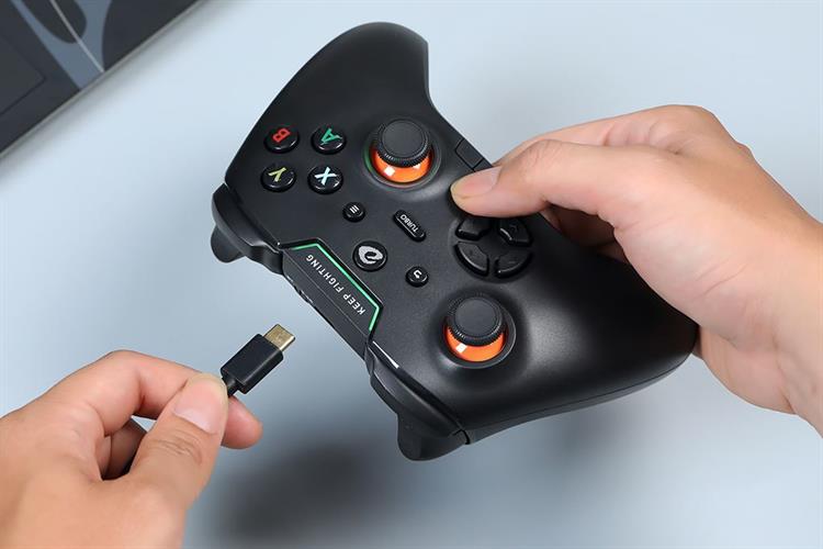 Tay cầm chơi game Dareu Đen H105 Màu Đen