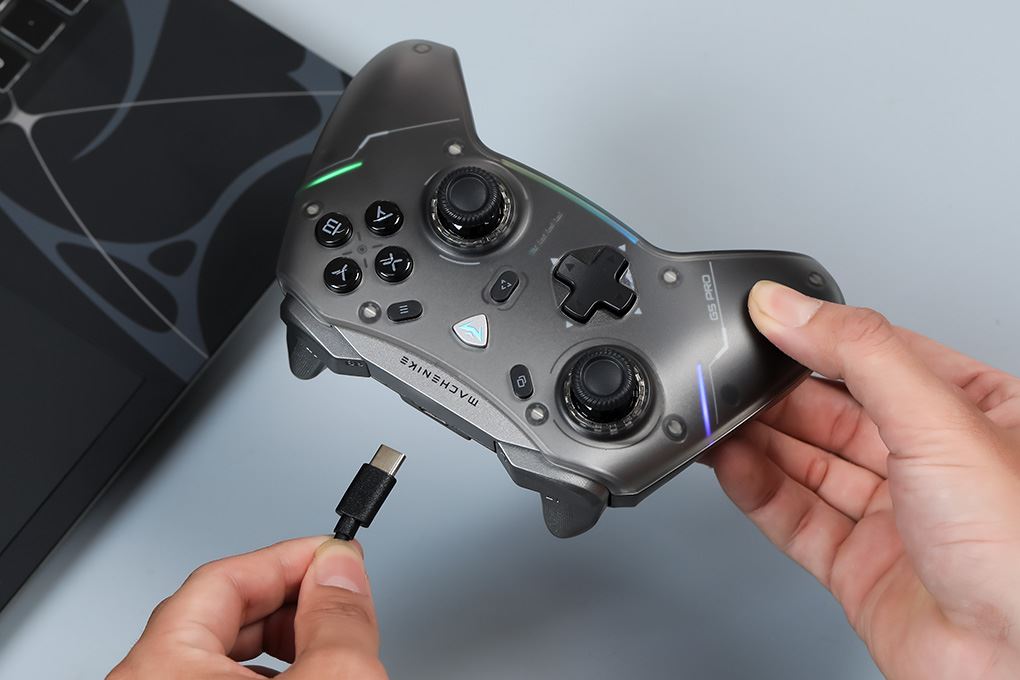 Tay cầm chơi game Machenike Đen G5 Pro Màu Đen