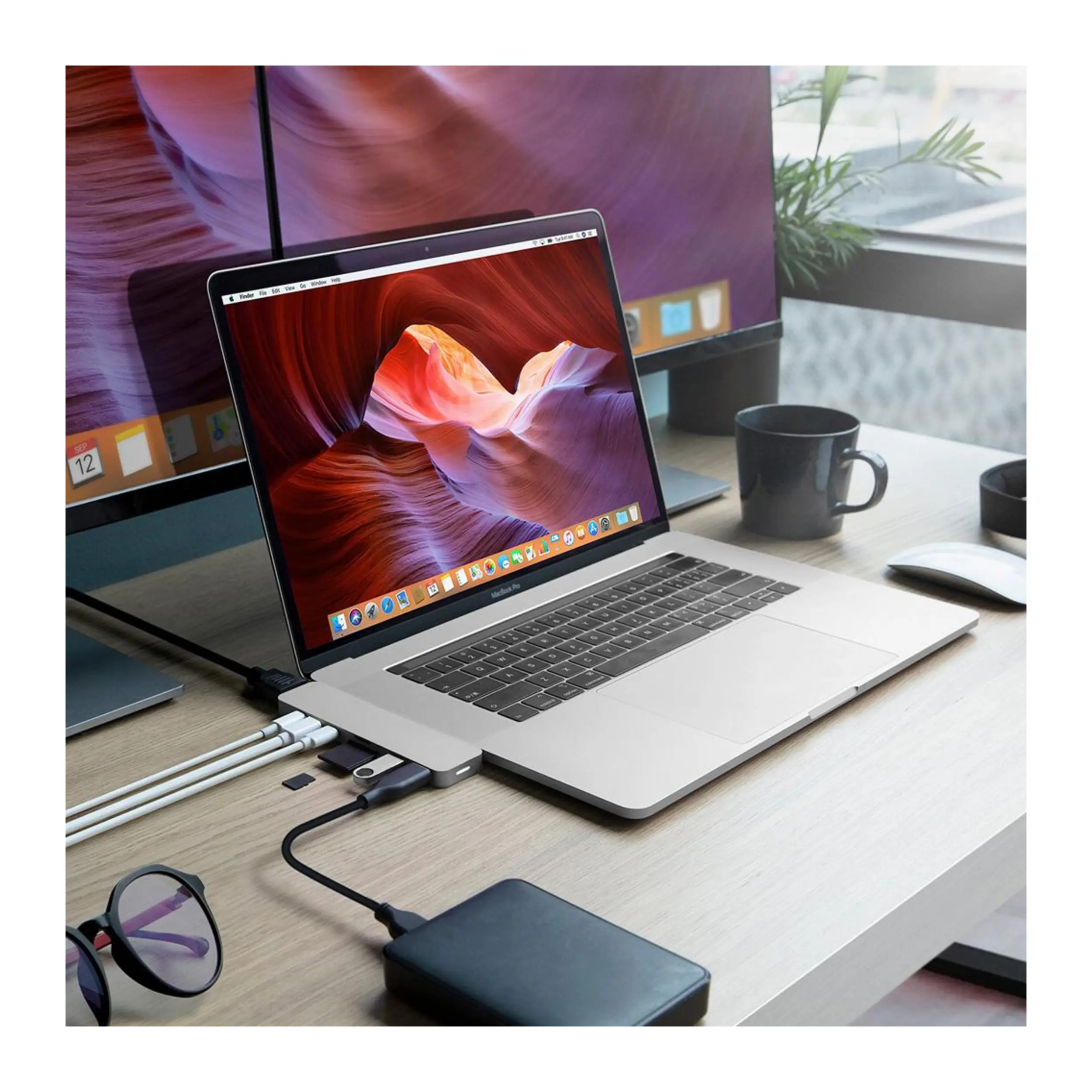 Hub chuyển đổi Type-C 8 in 1 Hyperdrive GN28D-GREY Màu Xám