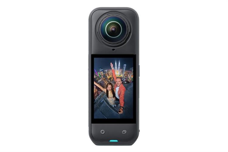 Camera hành trình Insta360 X5 Essentials Bundle Màu Đen