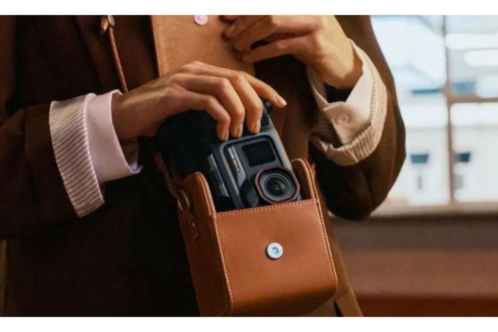 Camera hành trình Insta360 Ace Pro 2 Flash Print Bundle Màu Đen