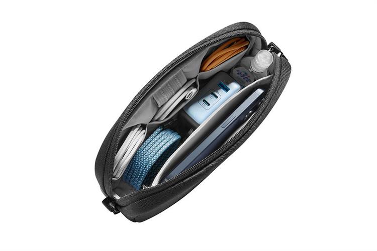 Túi phụ kiện Tomtoc Electronic Accessory Pouch 1L T12S1 Màu Đen