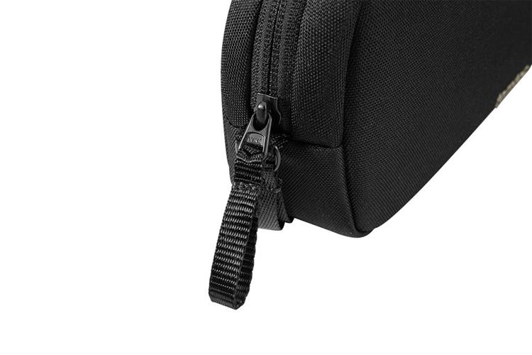Túi phụ kiện Tomtoc Electronic Accessory Pouch 1L T12S1 Màu Đen