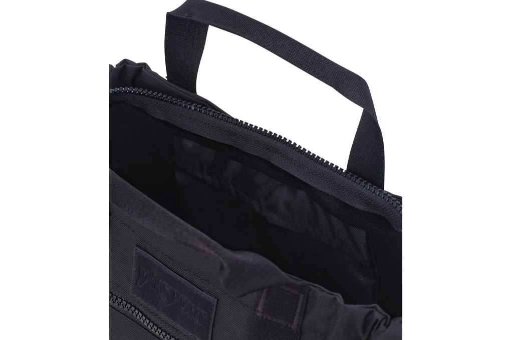 Túi xách Jansport Everyday Mini Tote 7L Đen Màu Đen