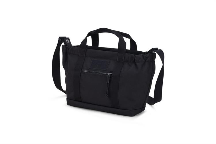 Túi xách Jansport Everyday Mini Tote 7L Đen Màu Đen