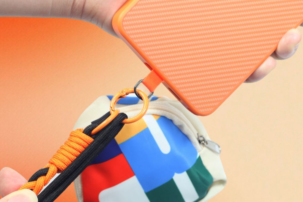 Dây Điện Thoại Đeo Chéo Kèm Charm Balo AVA+ Cam OCLLY-06 Màu Cam