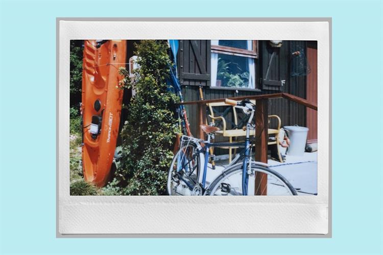 Phim chụp ảnh lấy liền Fujifilm Instax Wide WW2 (NEW) Màu Trắng