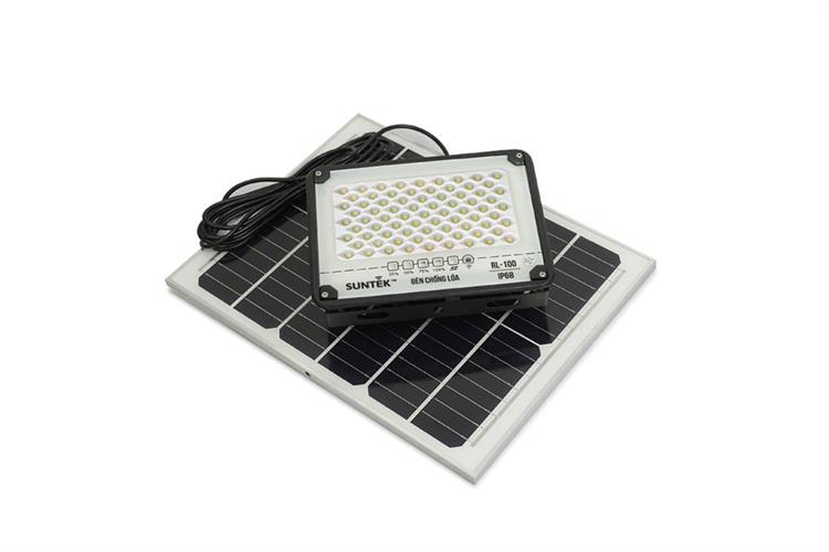 Đèn pha năng lượng mặt trời nhôm SUNTEK RL-100 16W Màu Đen