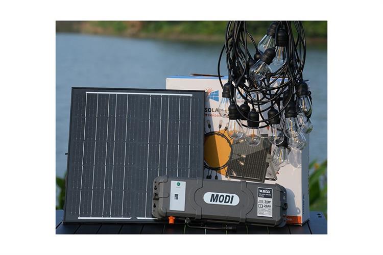 Đèn dây trang trí năng năng lượng mặt trời Modi MD-SLB-10M20B SUPER WW Màu Đen