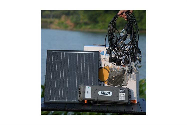 Đèn dây trang trí năng năng lượng mặt trời Modi MD-SLB-10M20B SUPER WW Màu Đen
