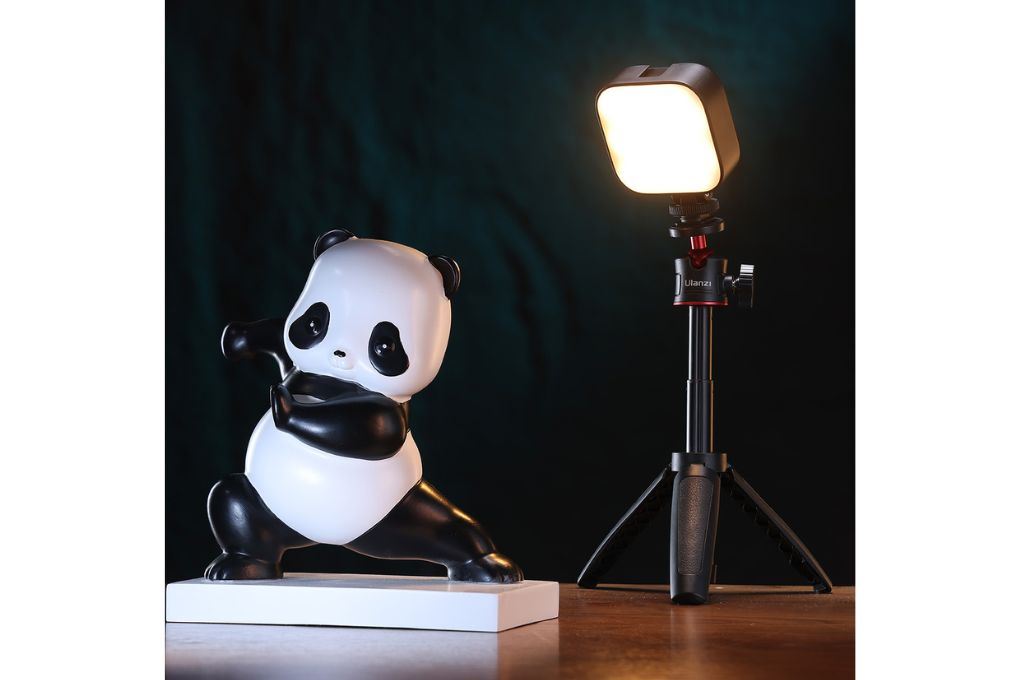 Đèn Livestream LED RGB Full Color 60 Bóng 5W 2500mAh Ulanzi U60 Màu Đen