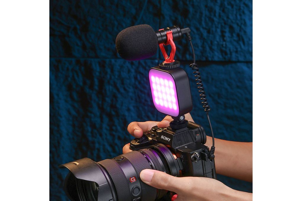 Đèn Livestream LED RGB Full Color 60 Bóng 5W 2500mAh Ulanzi U60 Màu Đen