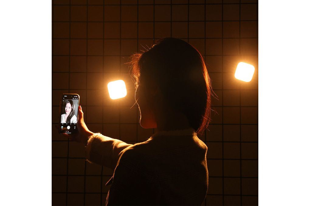 Đèn Livestream LED RGB Full Color 60 Bóng 5W 2500mAh Ulanzi U60 Màu Đen