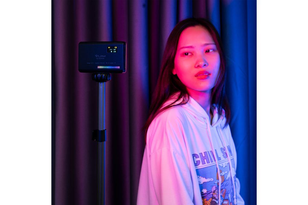 Đèn Livestream LED RGB Full Color 120 Bóng 5W 3100mAh Ulanzi VL120RG Màu Đen