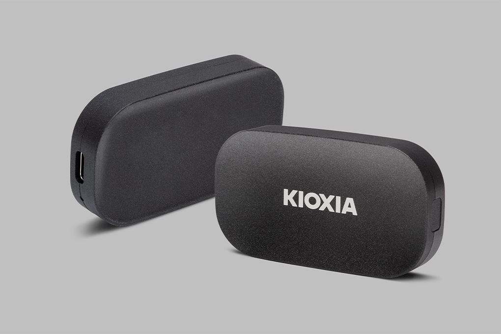 Ổ cứng SSD 1TB Kioxia Exceria Plus G2 Portable LXD20K001TG8 Màu Đen