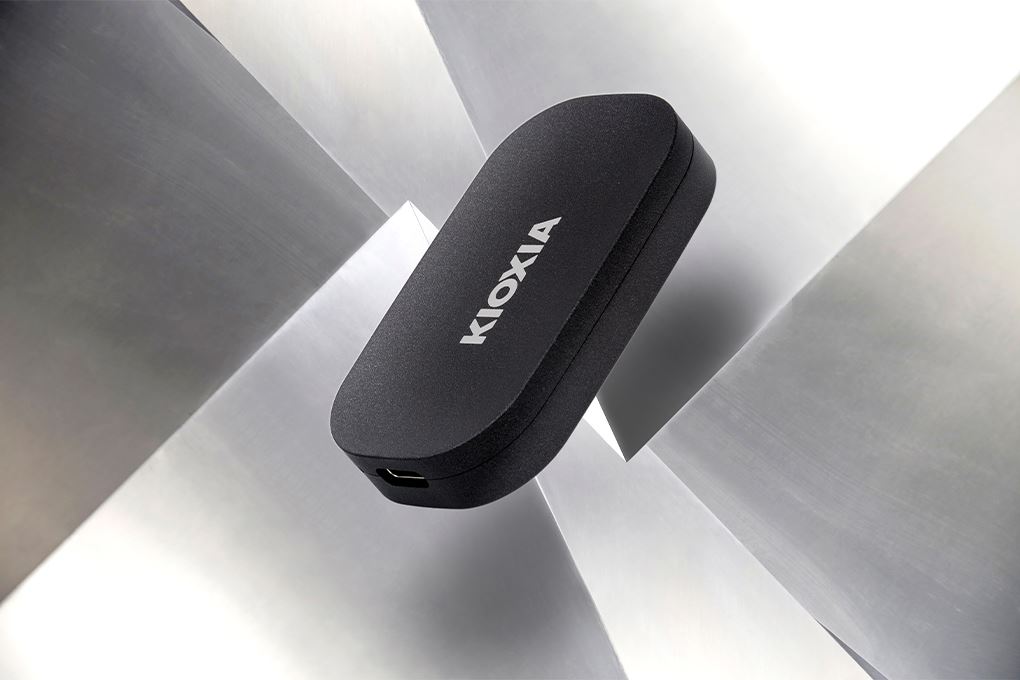 Ổ cứng SSD 1TB Kioxia Exceria Plus G2 Portable LXD20K001TG8 Màu Đen