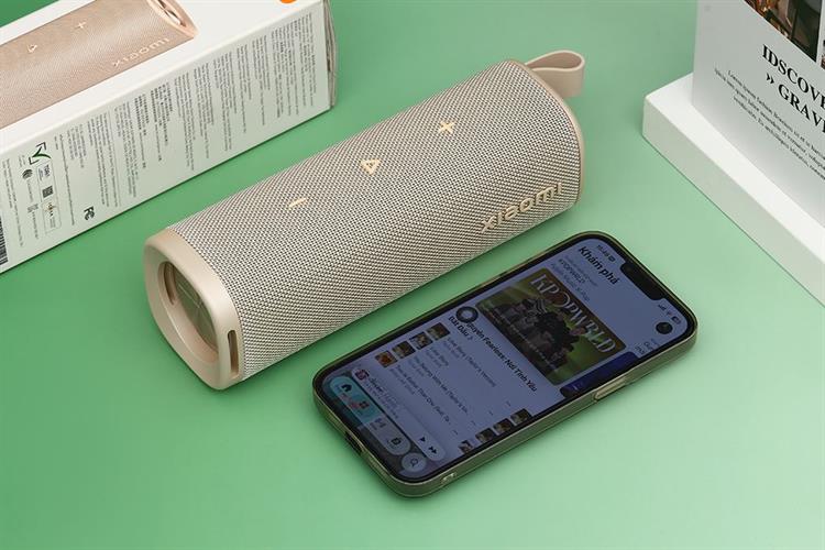 Loa Bluetooth Xiaomi Sound Outdoor Màu Vàng