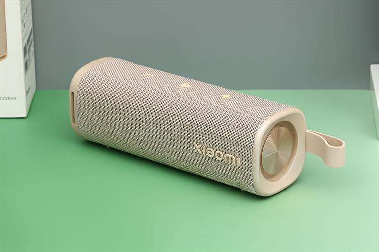 Loa Bluetooth Xiaomi Sound Outdoor Màu Vàng