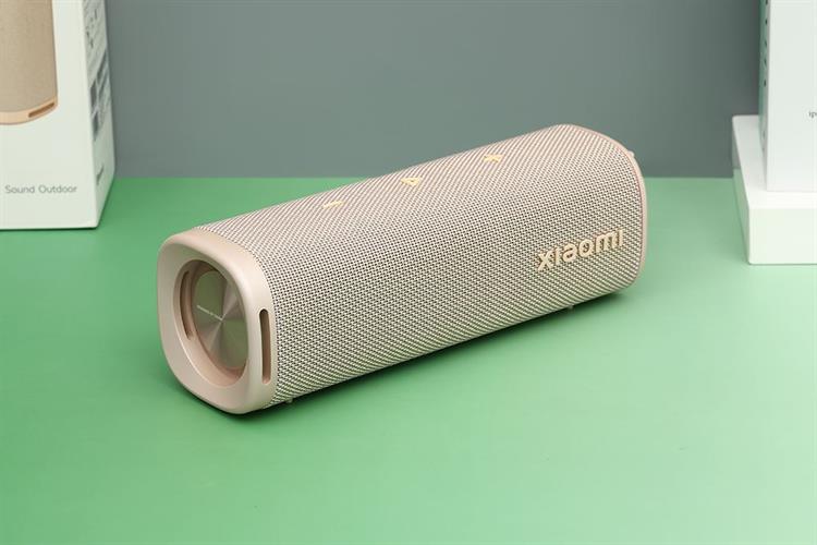 Loa Bluetooth Xiaomi Sound Outdoor Màu Vàng