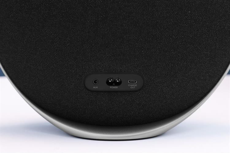 Loa Bluetooth Harman Kardon Onyx Studio 9 Màu Đen