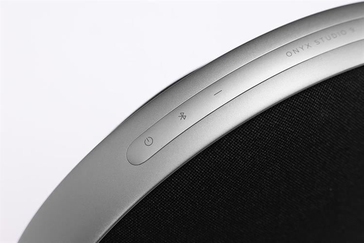 Loa Bluetooth Harman Kardon Onyx Studio 9 Màu Đen