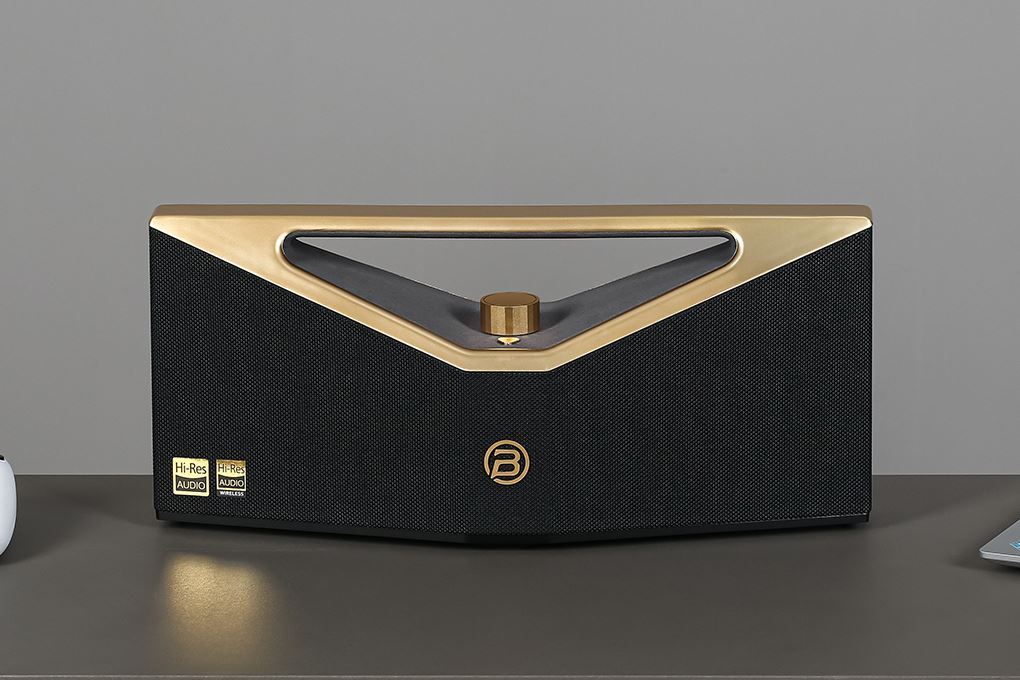 Thời gian sử dụng bền bỉ và sạc tiện lợi - Loa Bluetooth BUGANi Brief Pro Thời gian sử dụng bền bỉ và sạc tiện lợi - Loa Bluetooth BUGANi Brief Pro