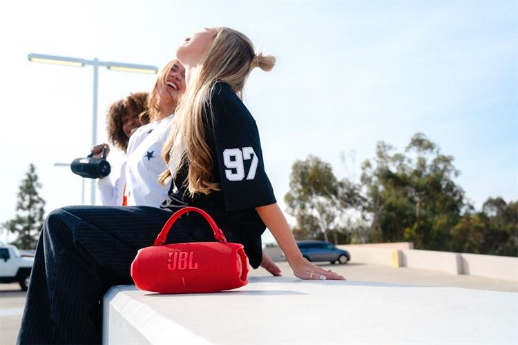 Loa Bluetooth JBL Charge 6 Màu Đỏ