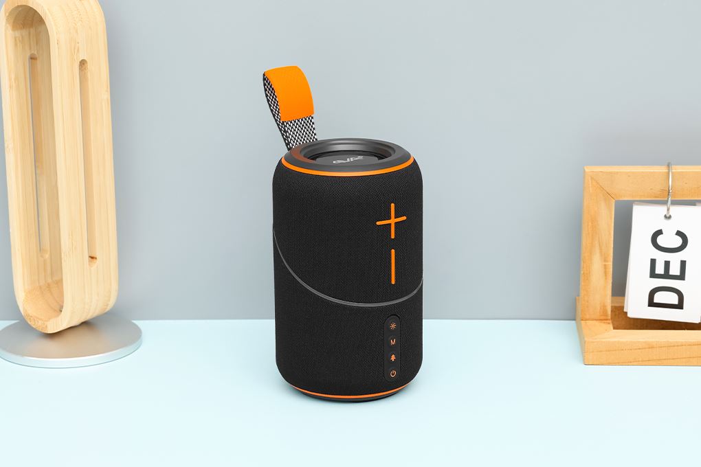 Loa Bluetooth AVA+ Freego F60 Màu Đen