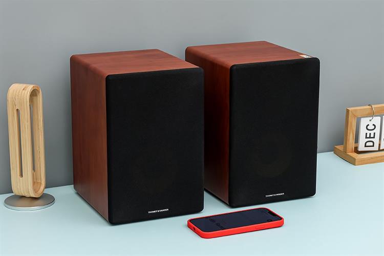 Loa vi tính Bluetooth kiểm âm Thonet & Vander Kurbis Cinema Màu Nâu