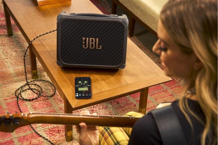 Loa Bluetooth JBL BANDBOX TRIO Màu Đen