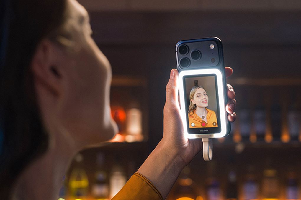 Màn hình phụ Selfie Insta 360 Snap có đèn Màu Trắng