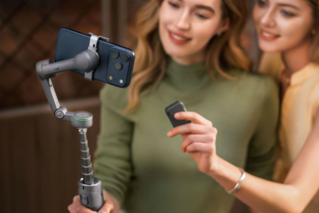 Thiết bị cầm tay chống rung cho điện thoại DJI Osmo Mobile 8P Standard Combo_ DS508&RC508 Màu Đen
