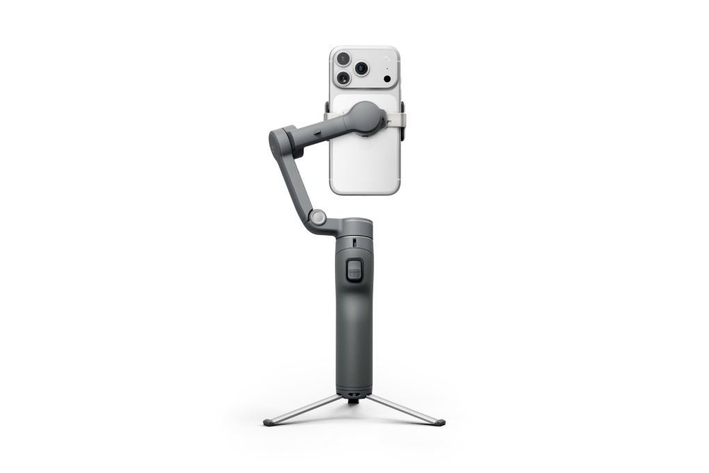 Thiết bị cầm tay chống rung cho điện thoại DJI Osmo Mobile 8P Advanced Tracking Combo _ DS508&RC508&DA200ATC Màu Đen