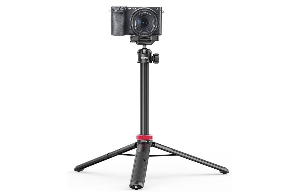 Chân Tripod Kiêm Gậy Selfie 1.5m Ulanzi MT-44B Kèm Remote Bluetooth Màu Đen