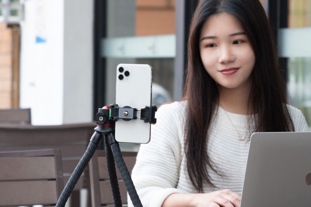Chân Tripod Bạch Tuộc 32cm Ulanzi MT33 Màu Đen