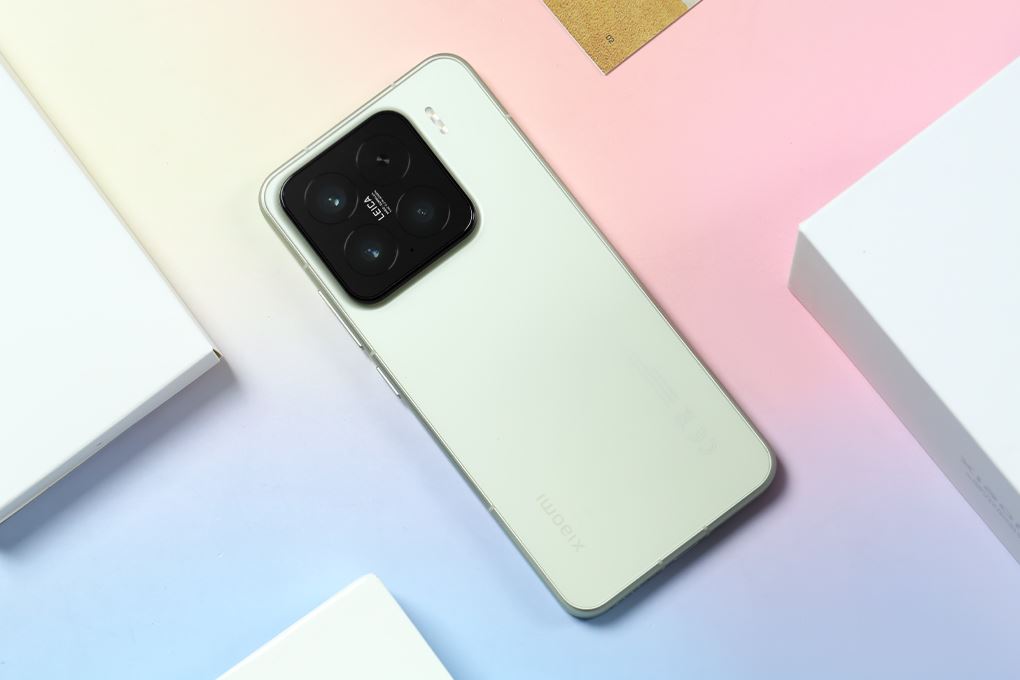 Điện thoại Xiaomi 15 5G 12GB/512GB Màu Xanh lá