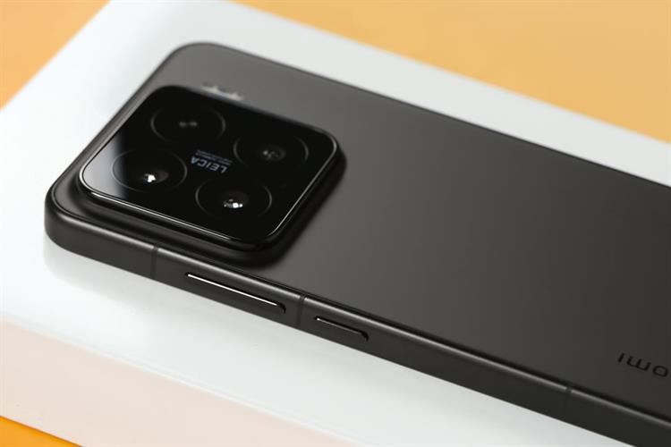 Điện thoại Xiaomi 15 5G 12GB/256GB Màu Đen