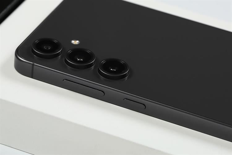 Điện thoại Samsung Galaxy S24 FE 5G 8GB/128GB Màu Đen