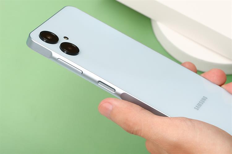 Điện thoại Samsung Galaxy A06 4GB/128GB Màu Xanh dương nhạt