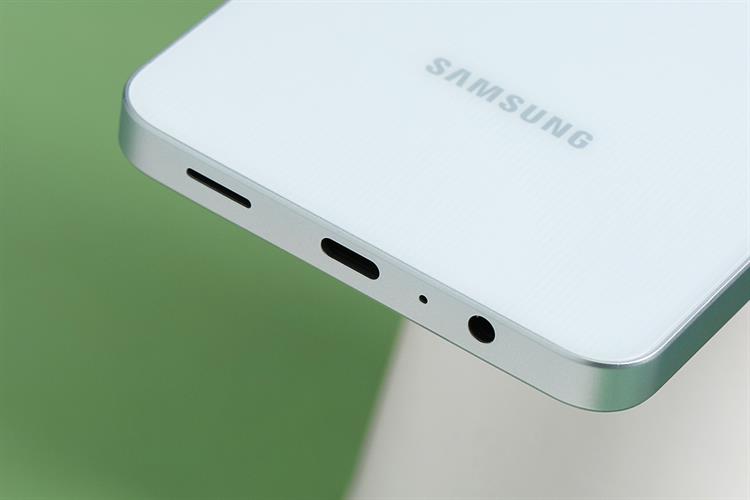 Điện thoại Samsung Galaxy A06 4GB/128GB Màu Xanh dương nhạt