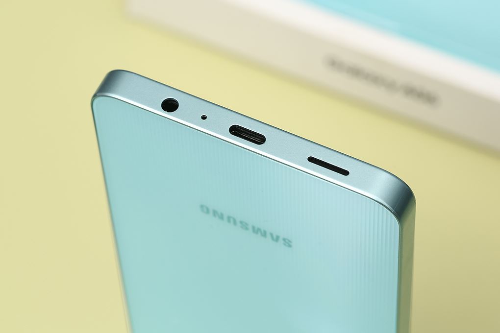 Điện thoại Samsung Galaxy A06 4GB/64GB Màu Xanh lá