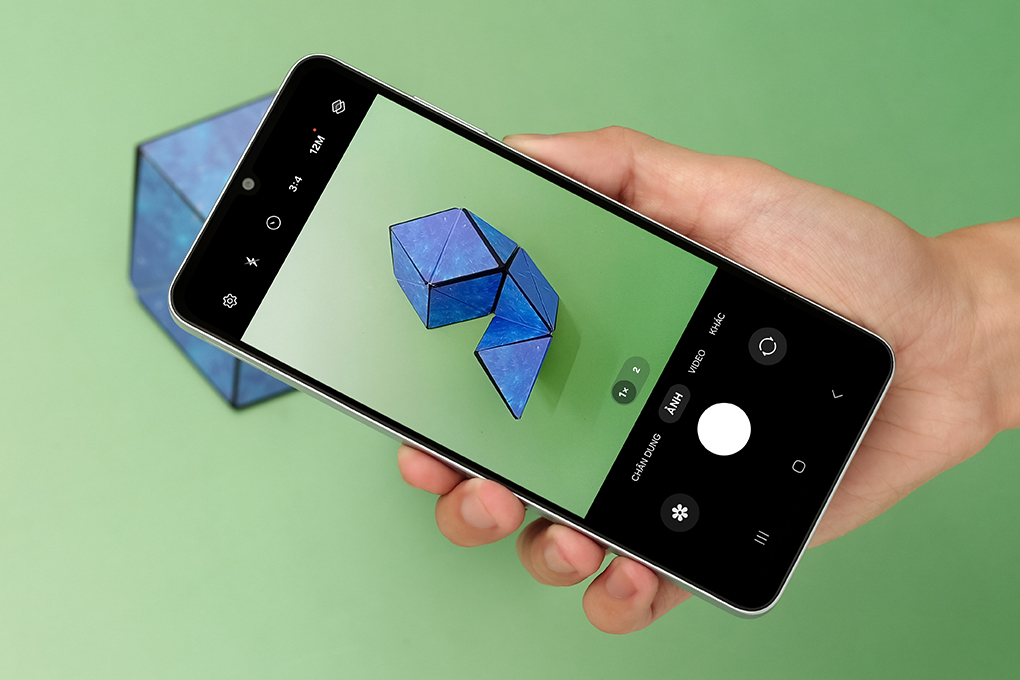 Điện thoại Samsung Galaxy A06 4GB/64GB Màu Xanh dương nhạt