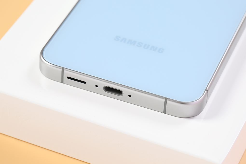 Điện thoại Samsung Galaxy S24 FE 5G 8GB/256GB Màu Xanh Dương