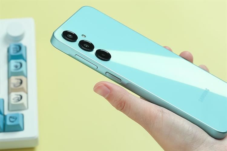 Điện thoại Samsung Galaxy A16 5G 8GB/256GB Màu Xanh lá